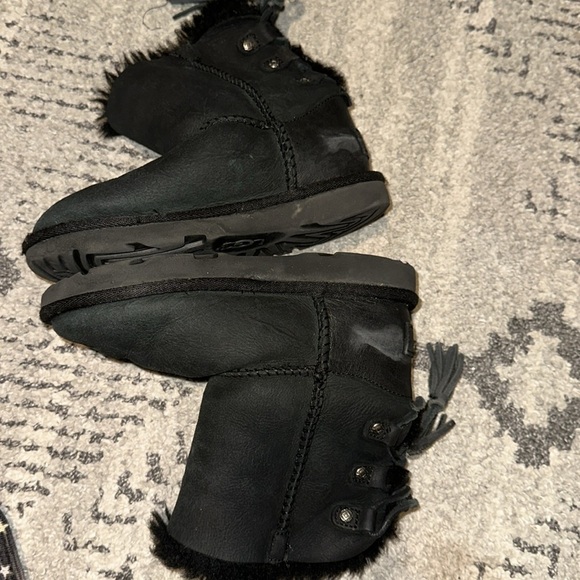 Girls UGG Black Boots size 13 - Picture 5 of 6